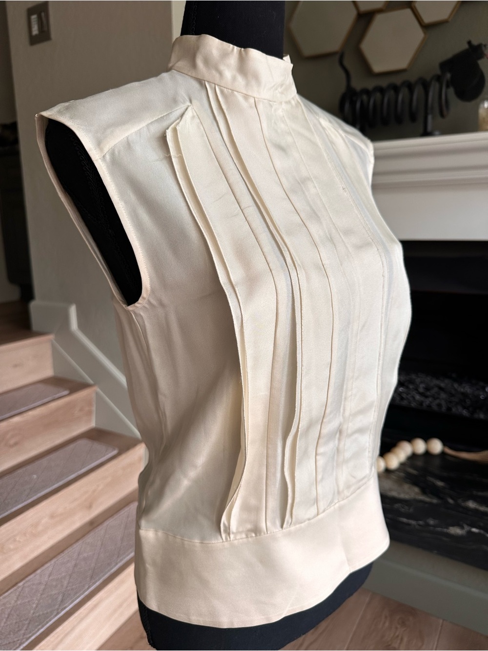 Theory 100% Silk Pintuck Mock Neck Blouse | Size SP